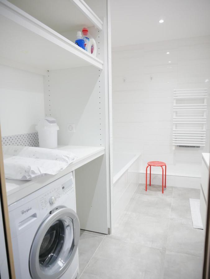Superbe Appartement En Centre Ville Avec Terrasse 또농-레-방 외부 사진